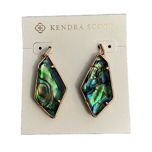 NWOT Kendra Scott emmie drop earrings
